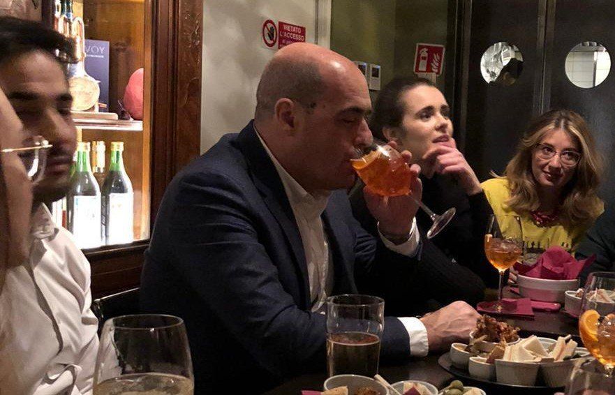 Nei giorni dell’aperitivo di Zingaretti Bersani diceva: virus come l’atomica