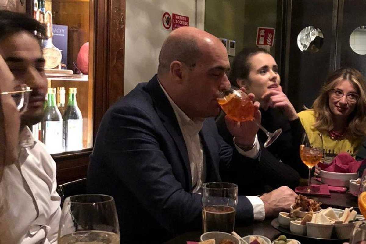 Nei giorni dell’aperitivo di Zingaretti Bersani diceva: virus come l’atomica
