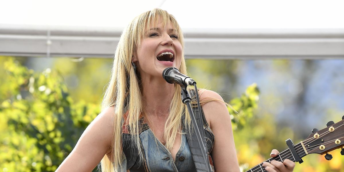 Jewel's Mom Allegedly Stole $100 Million From Her
