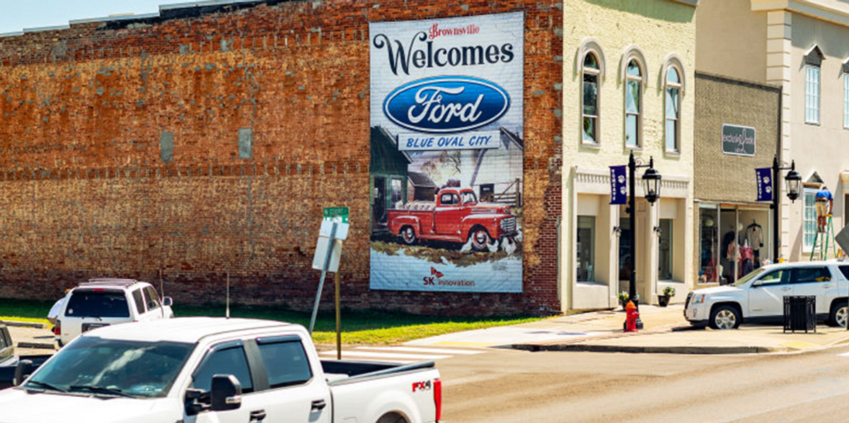 NextImg:Tennessee using eminent domain to seize farmland to connect electric truck and battery plants to interstate