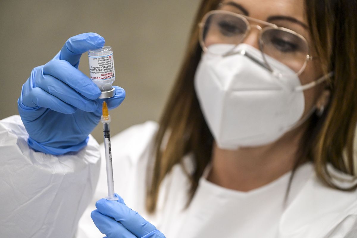 Via libera alla commissione. Indagherà anche sui vaccini