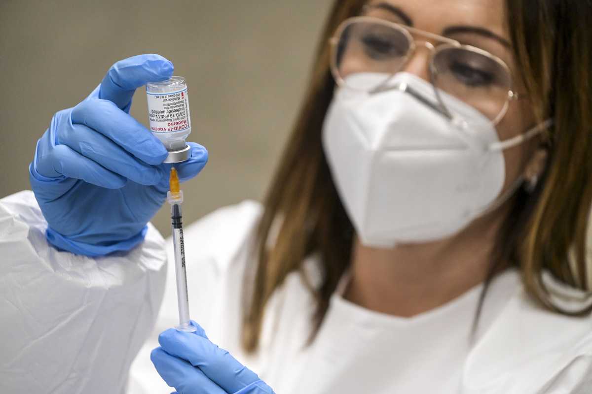 Via libera alla commissione. Indagherà anche sui vaccini