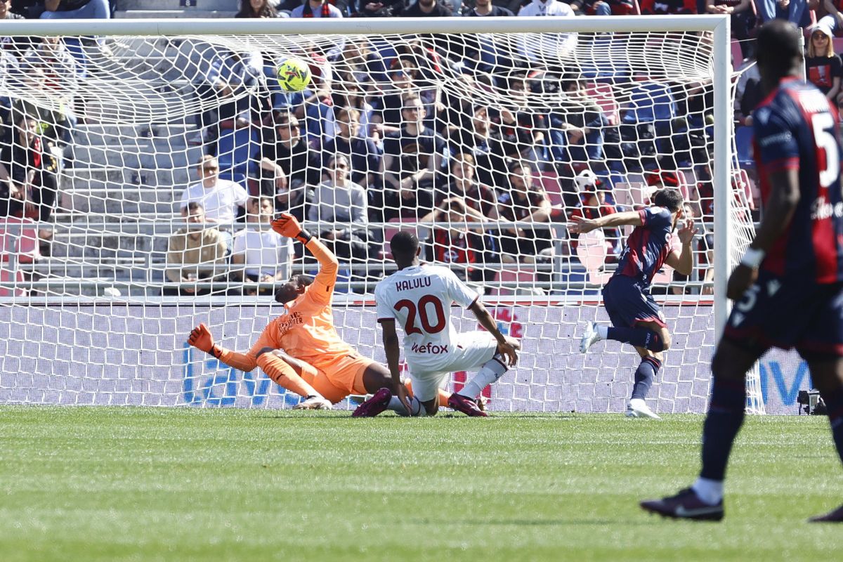 Il Napoli ritrova il tifo per la sfida al Milan