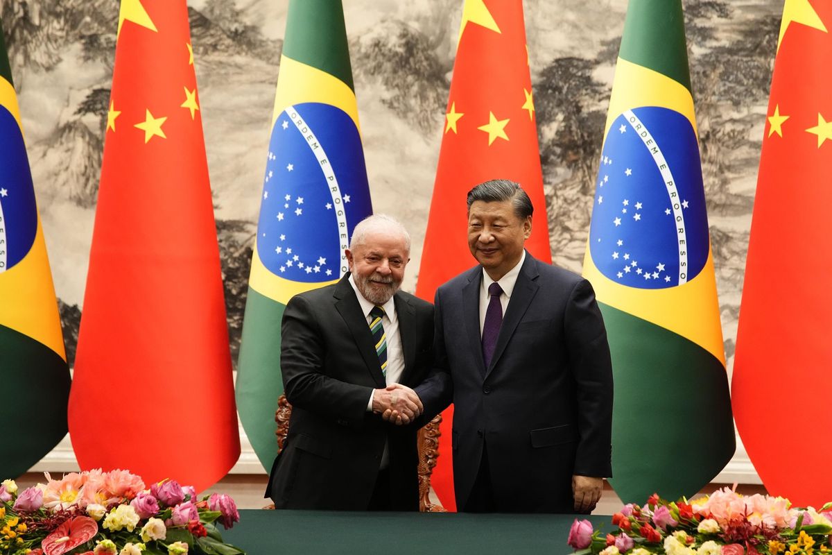 Lula ha scelto la Cina e azzanna gli Usa del suo sponsor Biden