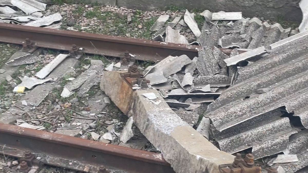 Reportage Ucraina, l'attacco alla ferrovia dietro al fronte di Bakhmut