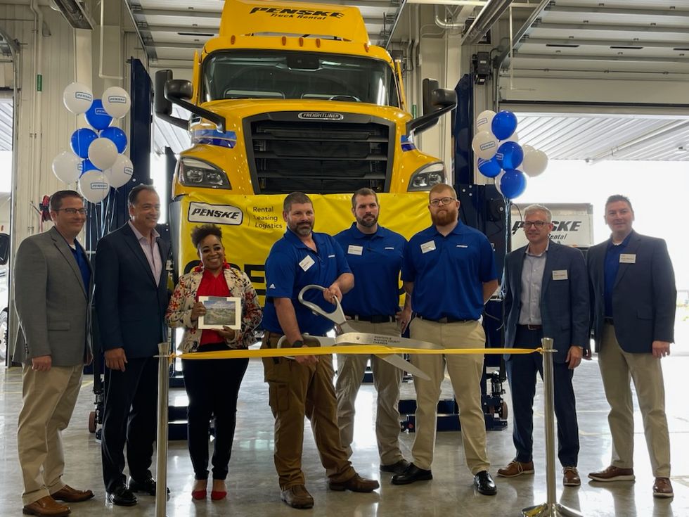 Penske employees along with Huntsville Chamber of Commerce celebrate the grand opening of Penske's newest state of the art facility in Huntsville, Alabama.
