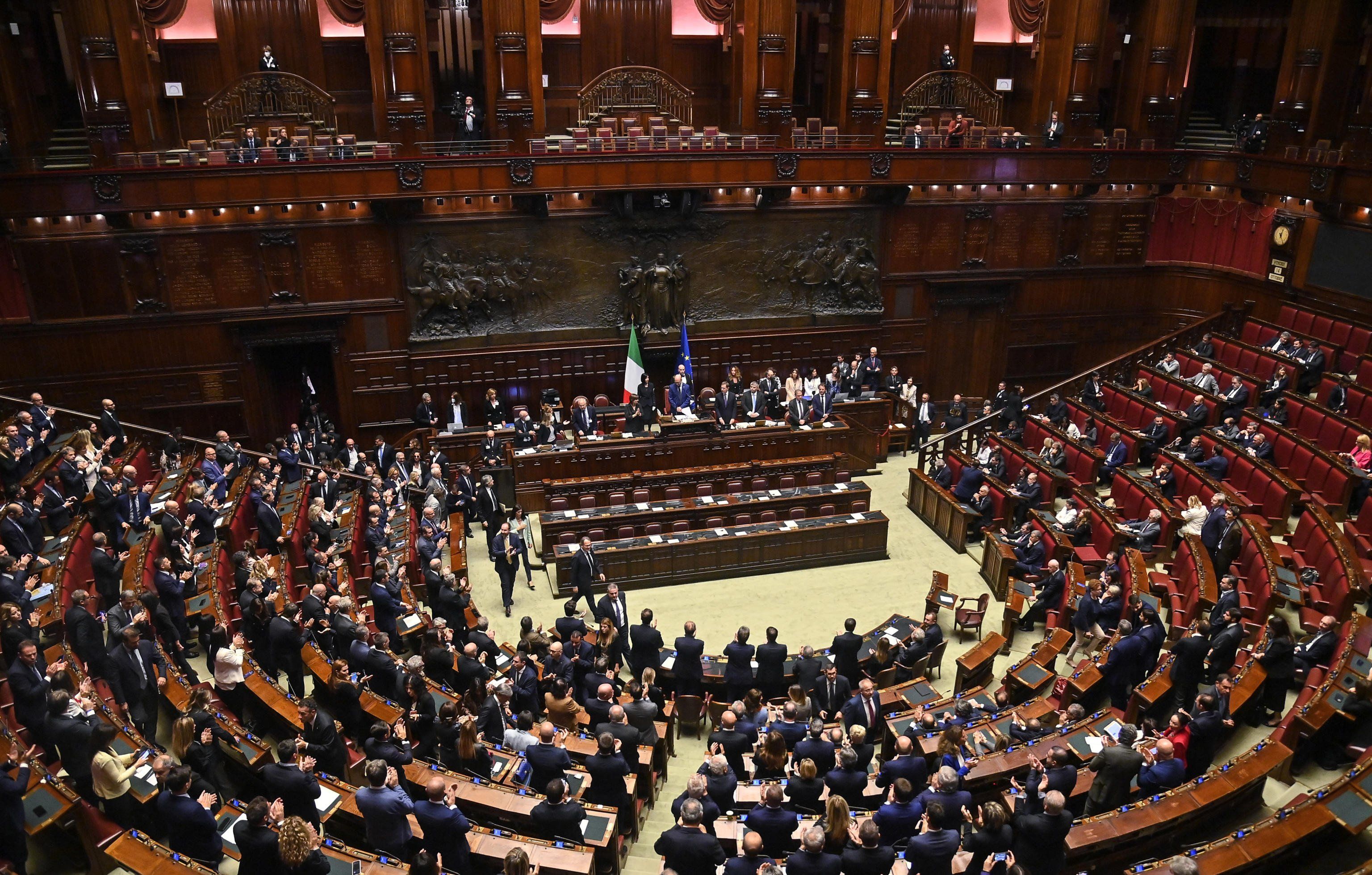 Ostruzionismo, sindaci e governatori per blindare la protezione speciale