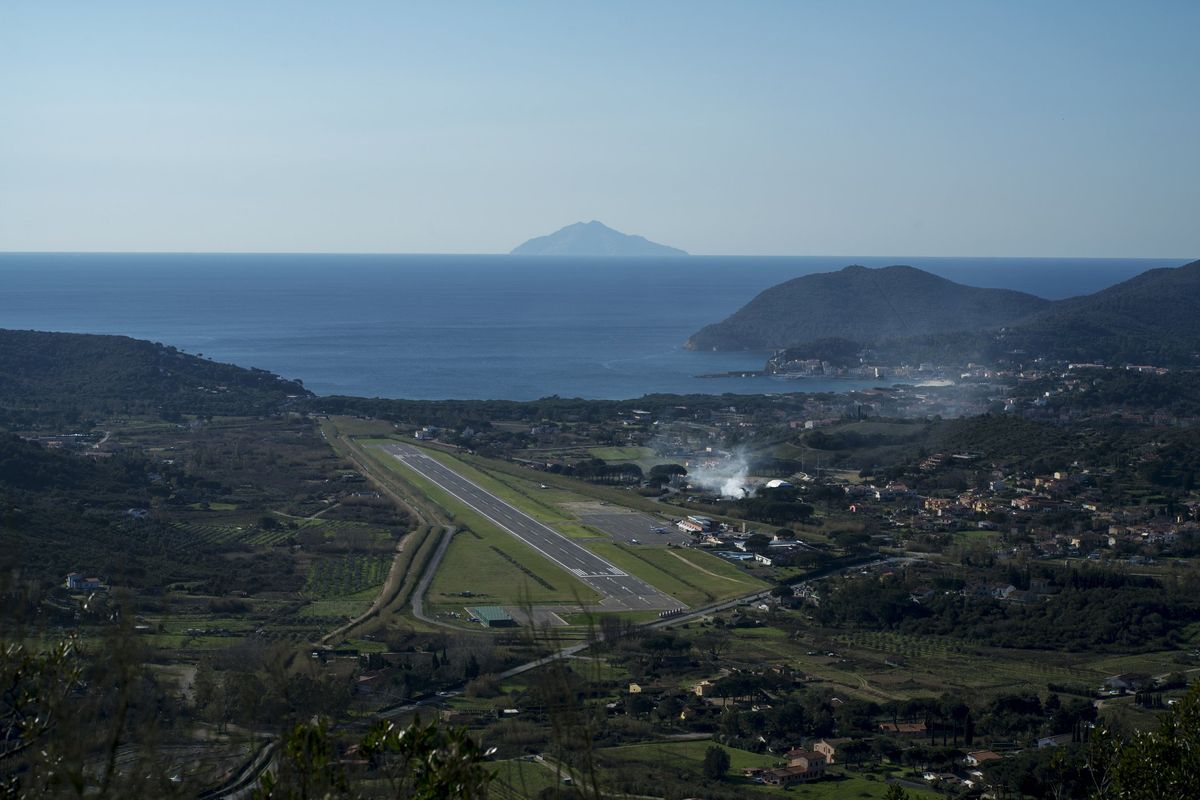 Isola d’Elba alle urne per l’aeroporto