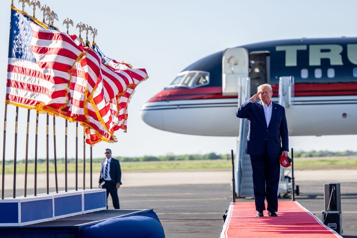 Oggi Trump va in tribunale. Ma per il 76% degli elettori il processo è politicizzato