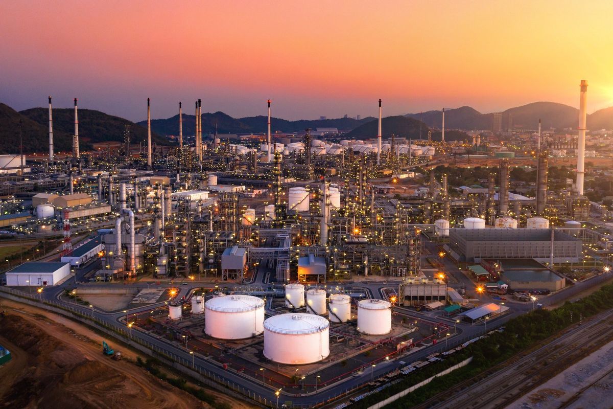 L’Opec taglia il greggio, la Russia ci guadagna