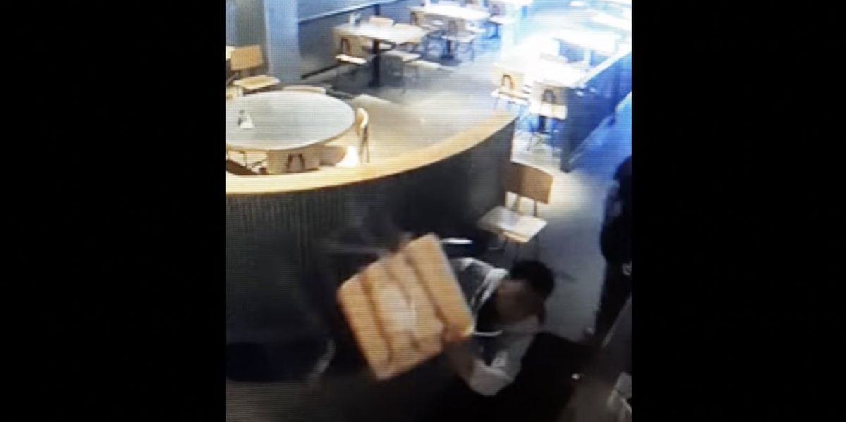 NextImg:'Shoot them': Chipotle customers reportedly lose it over order, demand more cheese, then one pulls a gun and they trash the place