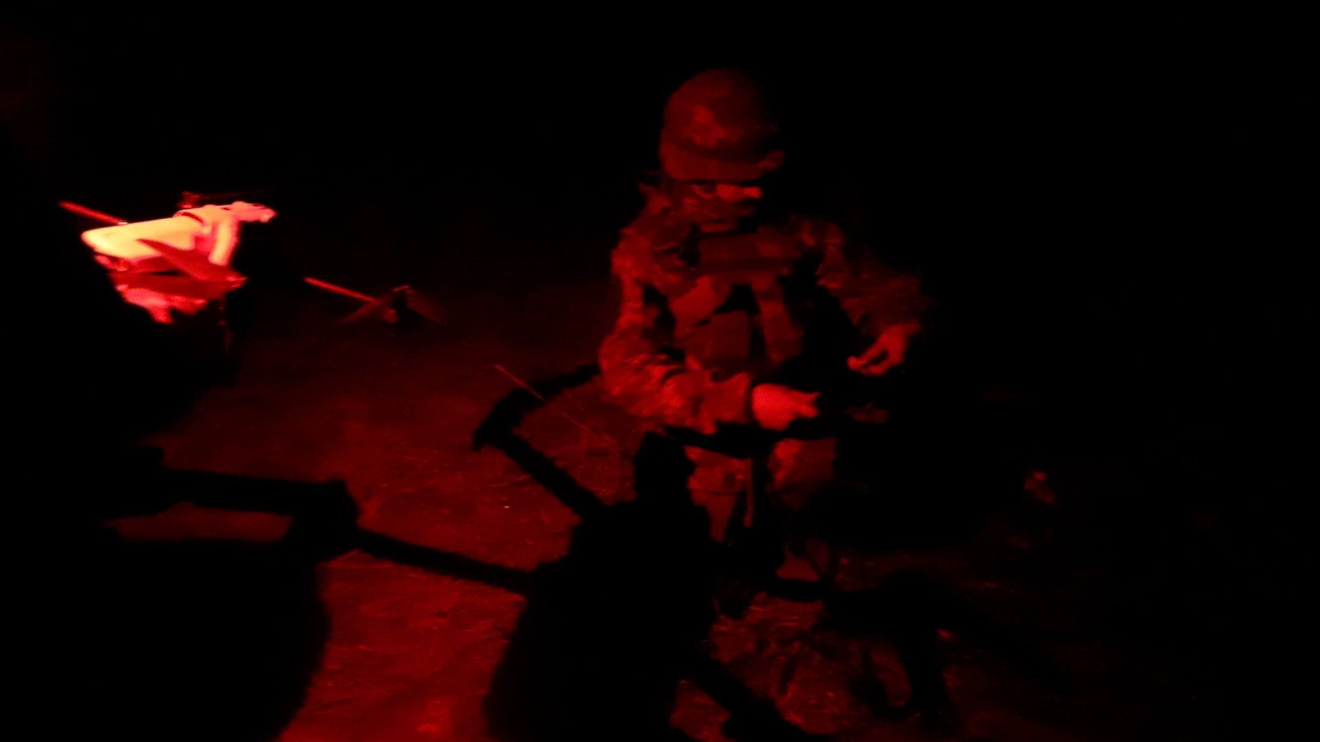 Reportage Ucraina, la missione notturna sul campo con il drone