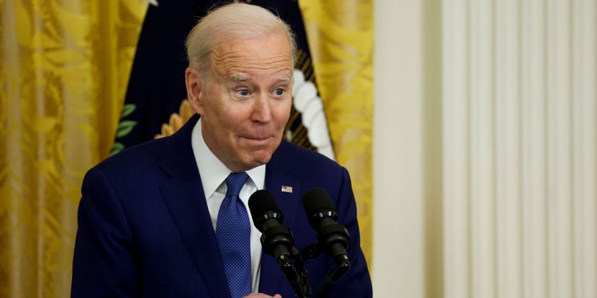 NextImg:Biden administration to proceed with light bulb ban, advancing 'climate goals'