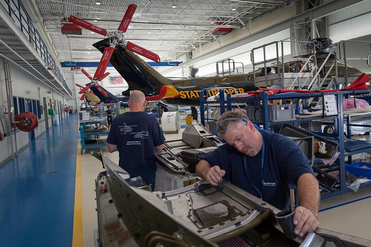 Leonardo e Airbus in corsa per la nuova flotta di elicotteri in Vietnam