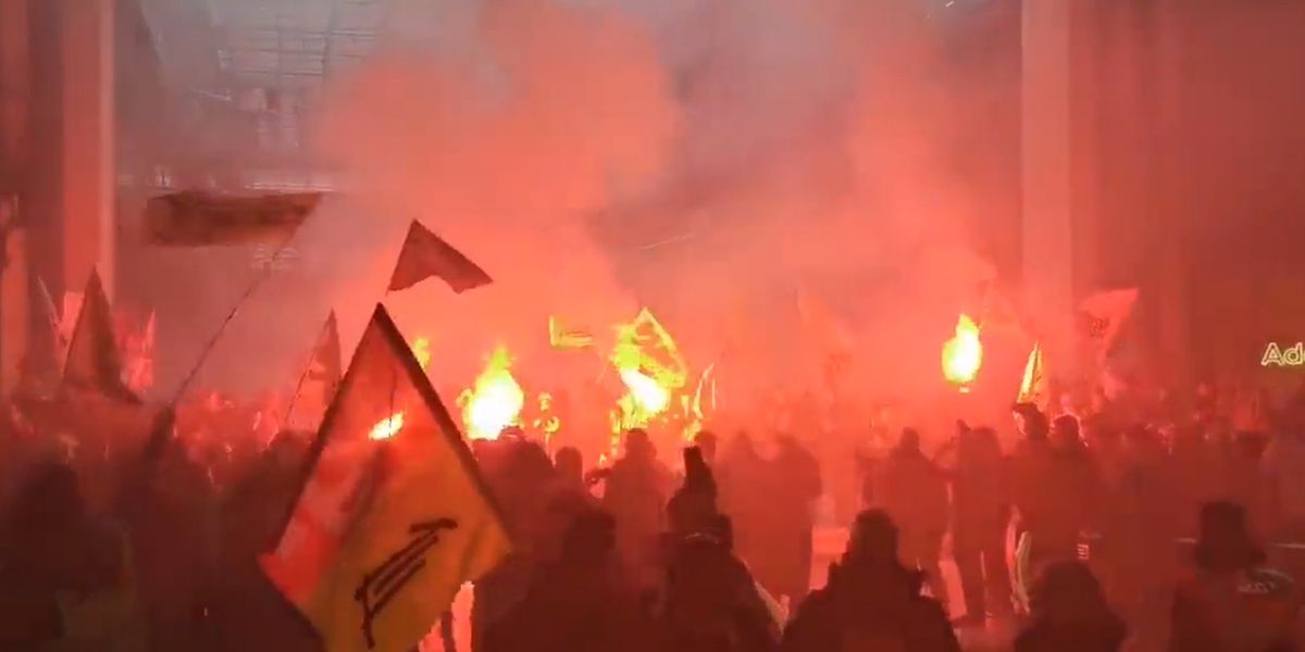 NextImg:Protesters storm BlackRock headquarters in Paris