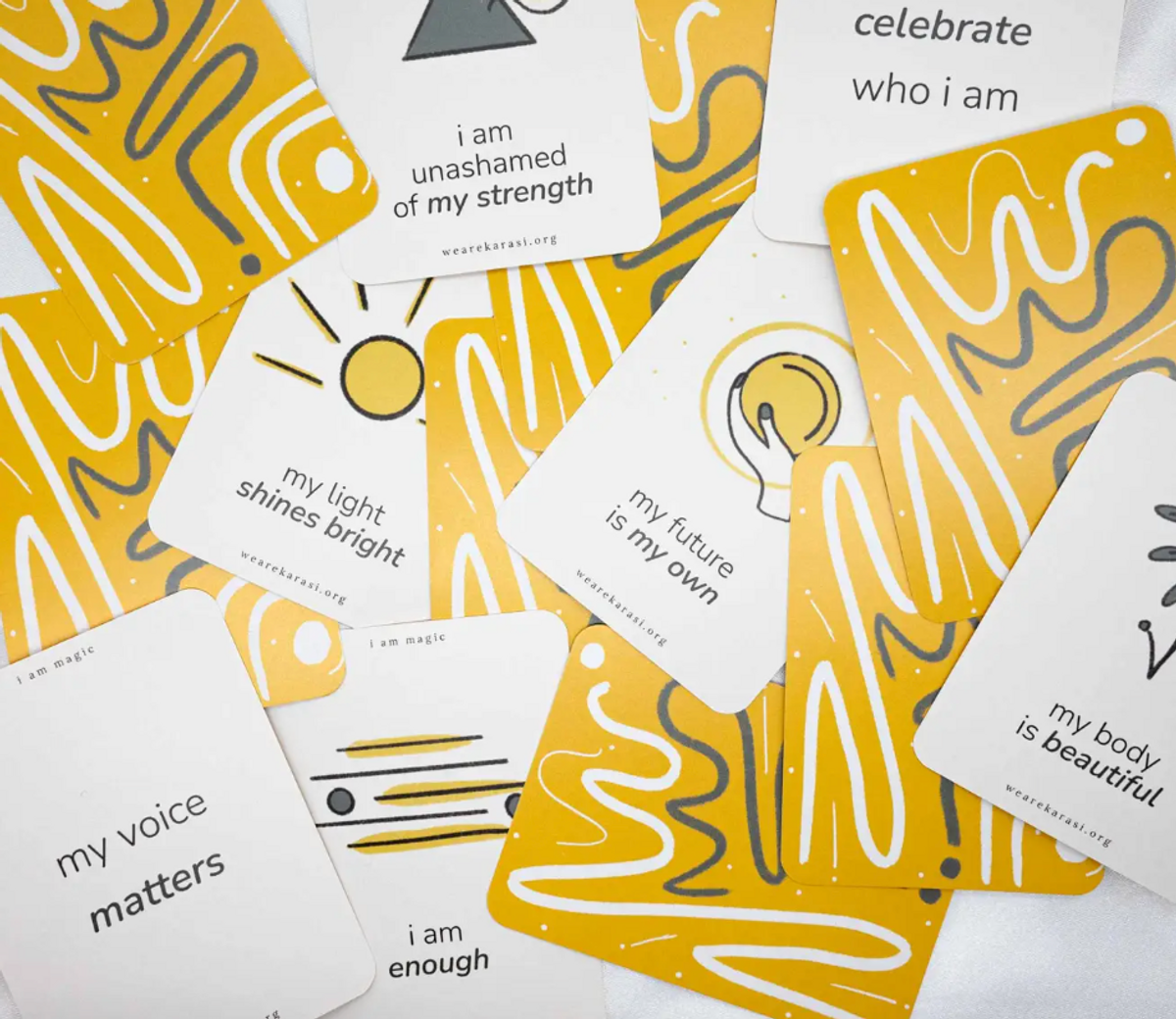 I Am Magic Affirmation Cards - xoNecole