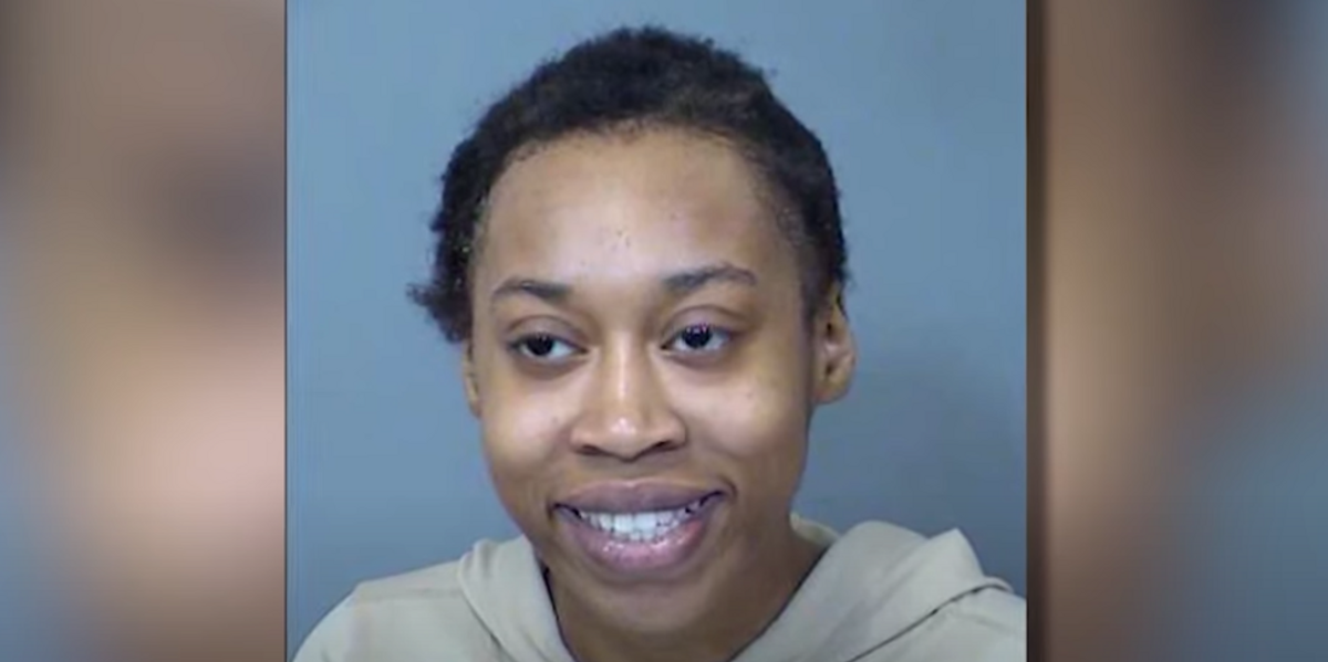 NextImg:Woman accused of biting and elbowing TSA agents because they took away her apple juice, sending two agents to hospital
