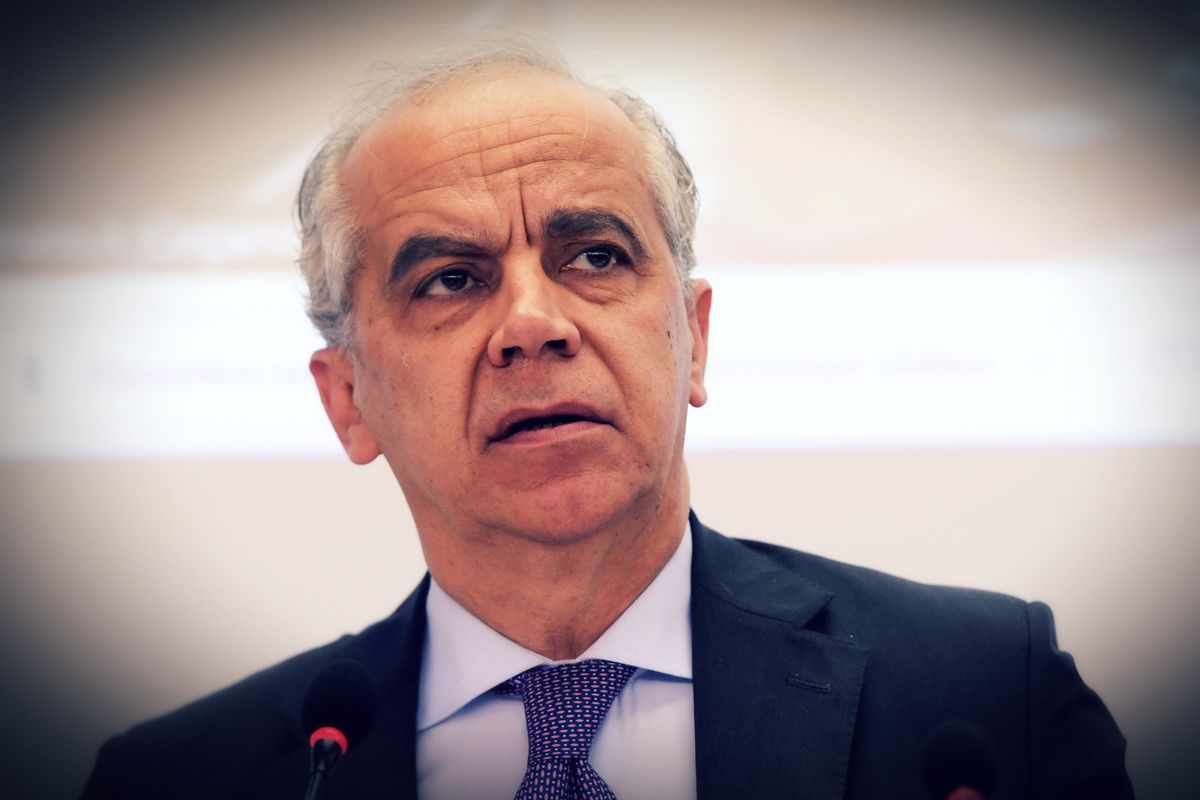 Piantedosi scongela di nuovo l’«accoglienza diffusa». E le Regioni rosse gongolano