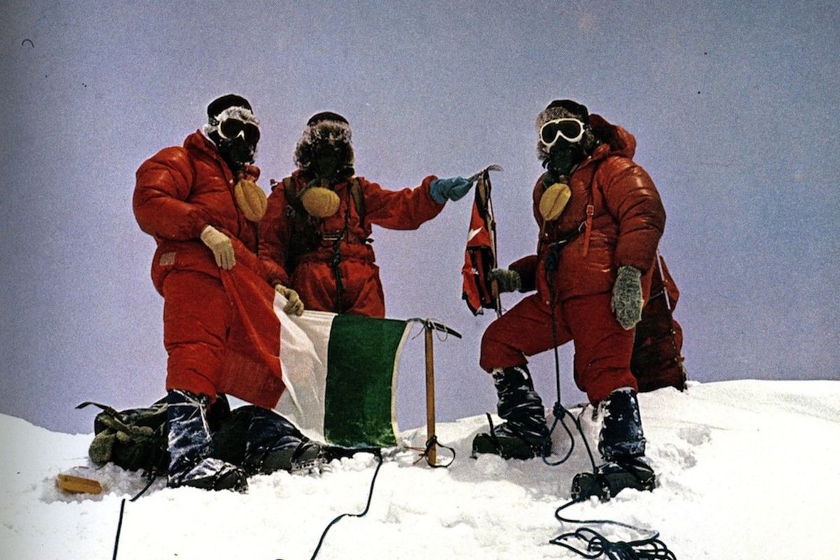 Cinquant'anni fa, la prima volta degli Italiani sull'Everest