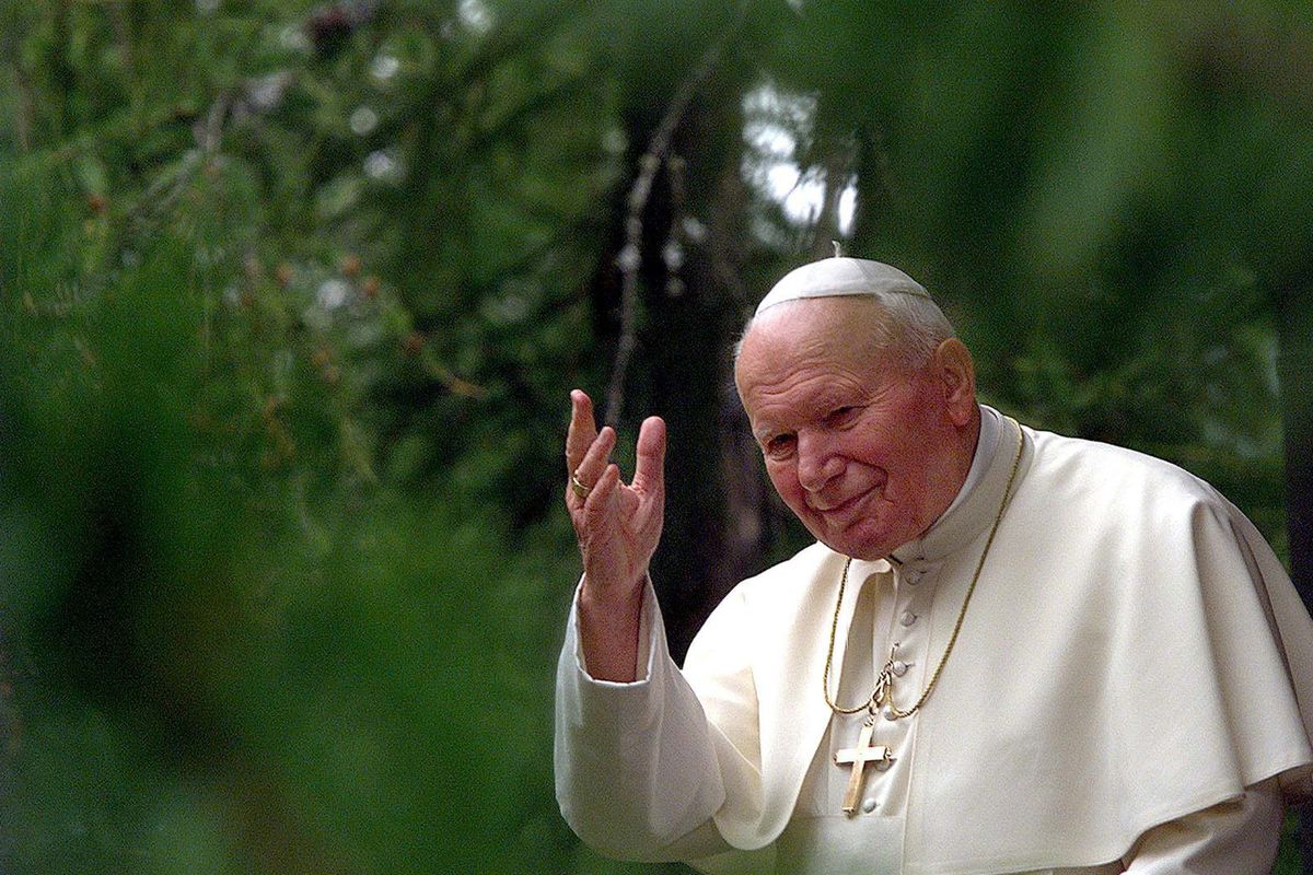 «Accuse a Wojtyla? Solo cretinate»
