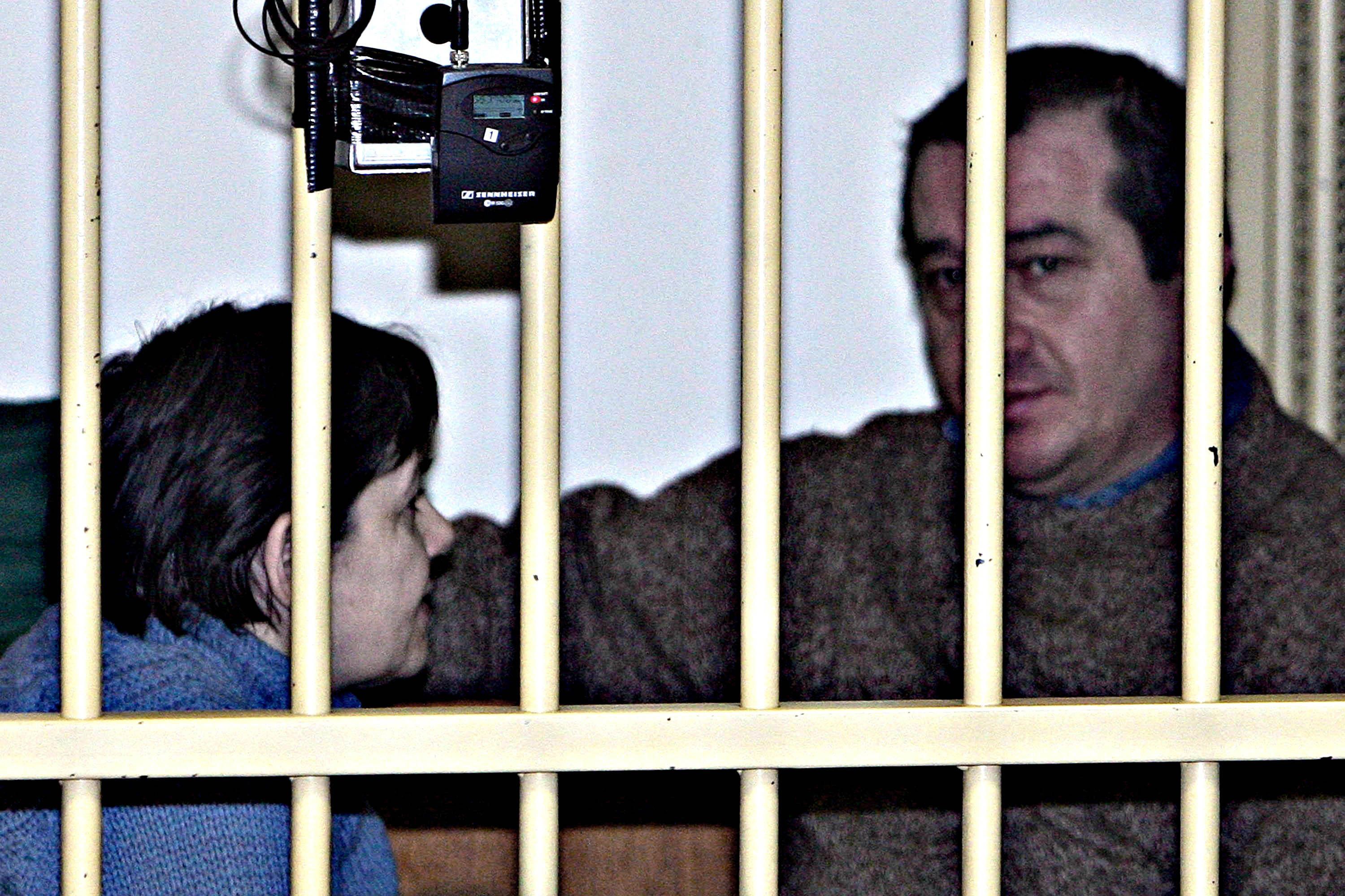 Rosa & Olindo fanno litigare i pm. «Prove incontestabili, niente errori»