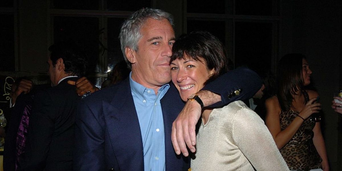 NextImg:Jeffrey Epstein met with Obama's White House counsel, Biden's CIA director, Noam Chomsky, and a Rothschild: Report