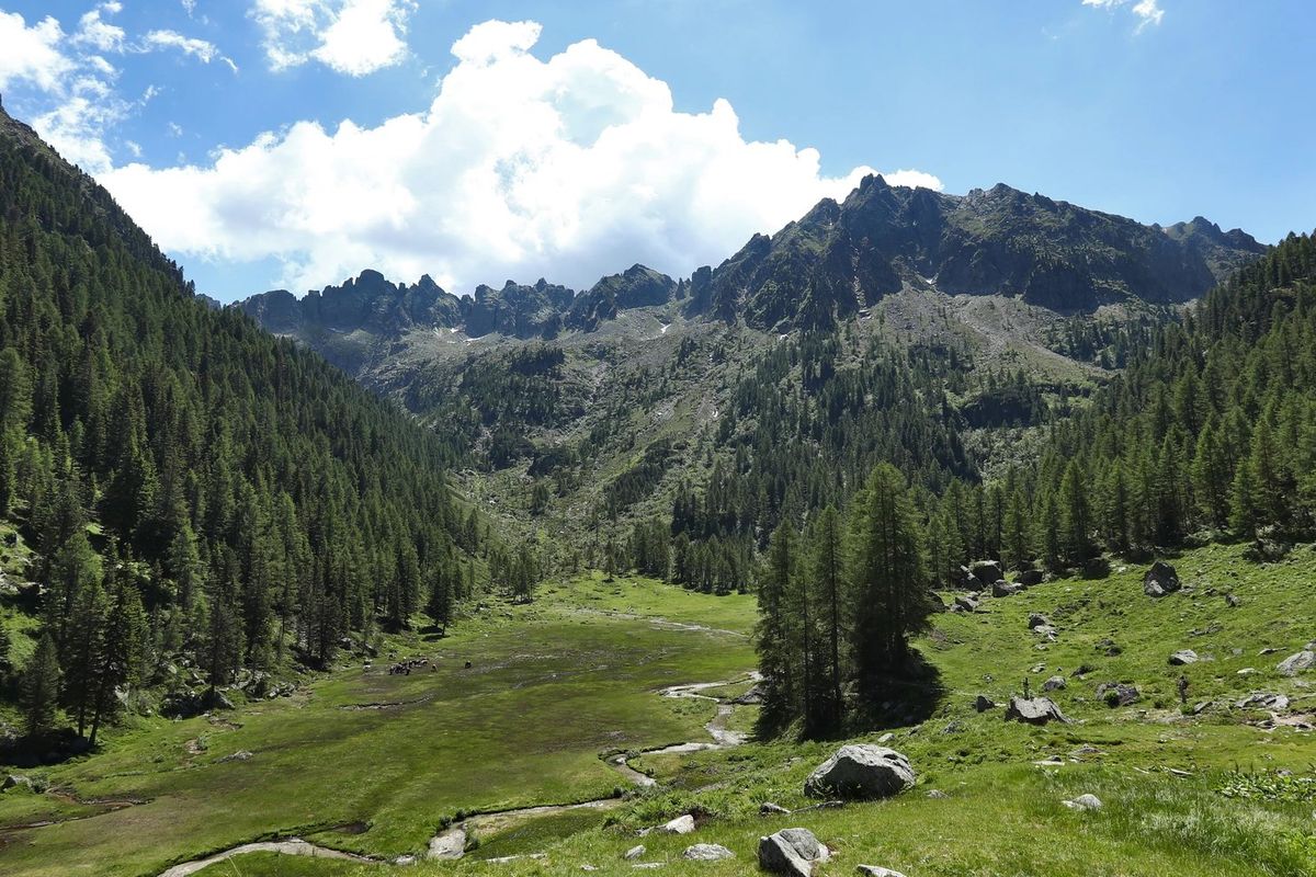 In montagna diventiamo più piccoli e possiamo scordare di essere umani