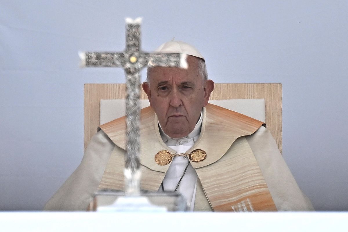 Il Papa da Orbán chiede «più culle»