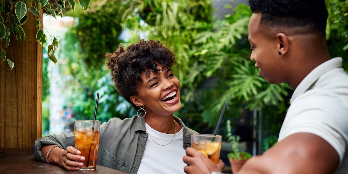 More Women Are Taking The 'Girlfriend' Title & Exclusivity Off The Table In Dating — Here's Why