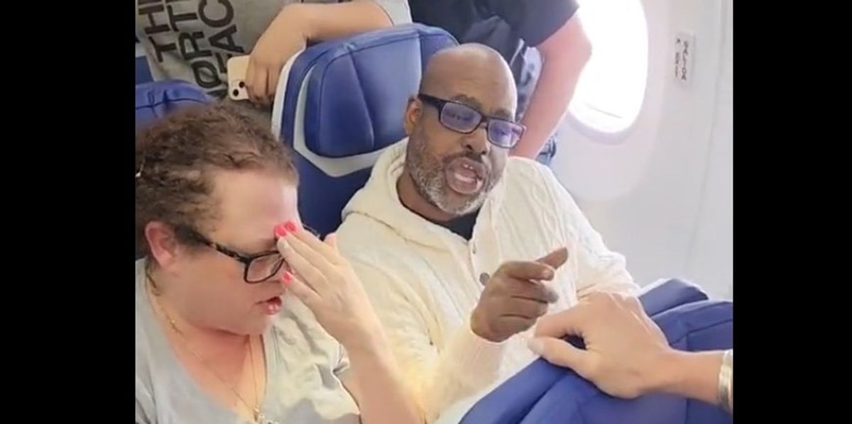 NextImg:'Did that mother****er pay extra to yell?' Southwest passenger loses his mind over crying baby, gets booted off plane