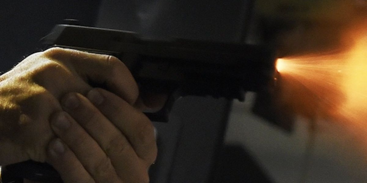 NextImg:Homeowner turns the tables on 2 armed crooks who cops say broke into his residence — shooting one dead and wounding the other