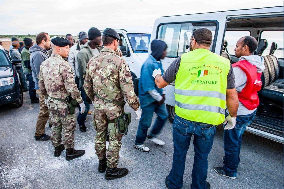Sistema d’accoglienza incontrollata e stupri: arrestati due stranieri
