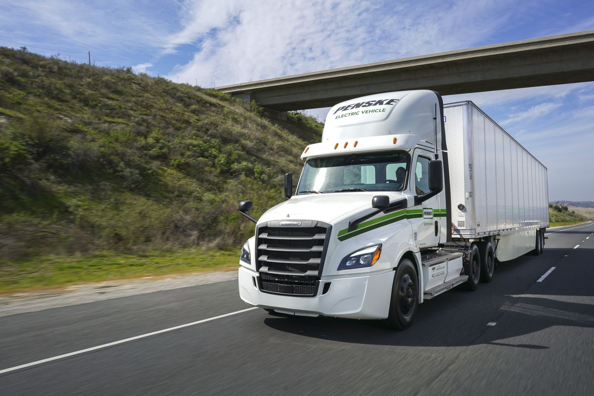 In the fourth annual State of Sustainable Fleets Market Brief, commercial transportation fleets continue to report a resounding trend — their use of clean fuels and advanced vehicle technologies is rapidly accelerating.