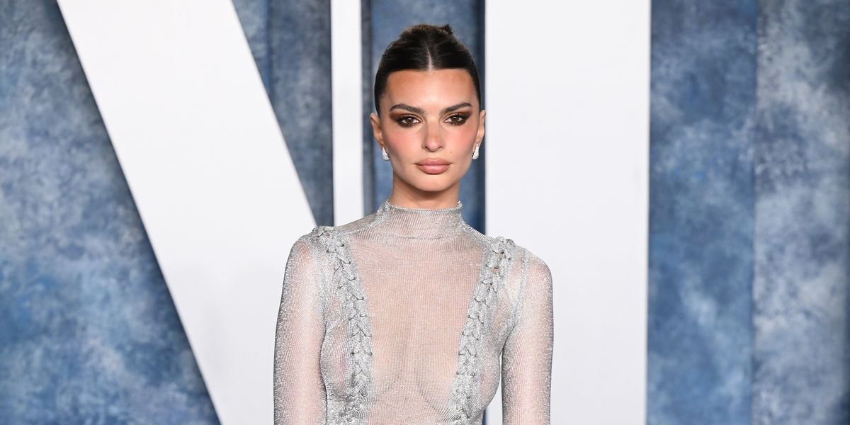 Emily Ratajkowski Spills About Making Out With Harry Styles