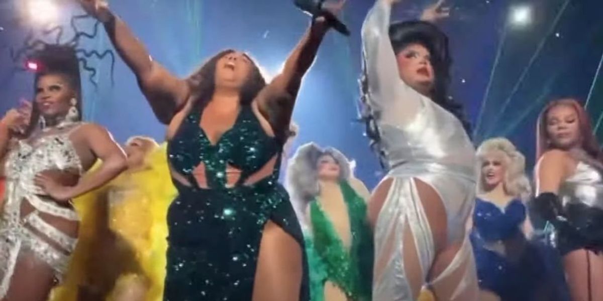 NextImg:Lizzo fills concert stage with drag queens to protest Tennessee law: 'Why would I not create a safe space?'