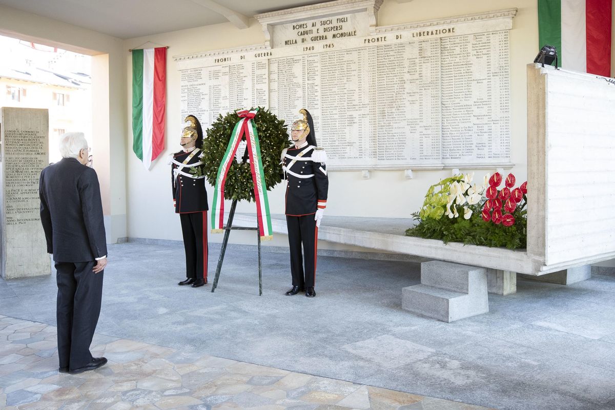Mattarella s’intesta la Resistenza. Sala: «Ristabilita la storia»