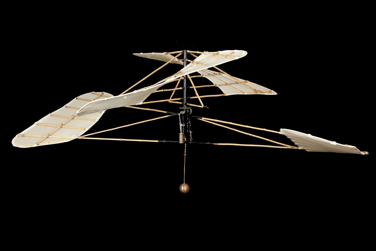 Il primo elicottero volò a Milano nel 1877