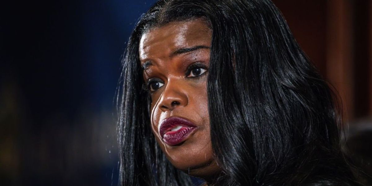 NextImg:Chicago veteran prosecutor quits, moves family out of state over crime surge — blames Soros-funded state's attorney's 'stupid' policies: 'Rushing into one popular political agenda after another'