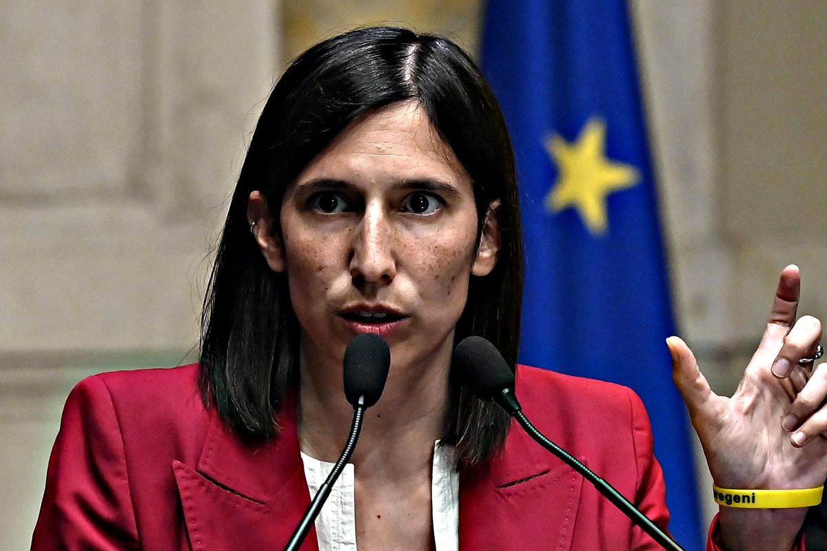 La sinistra molla Schlein sull’utero in affitto