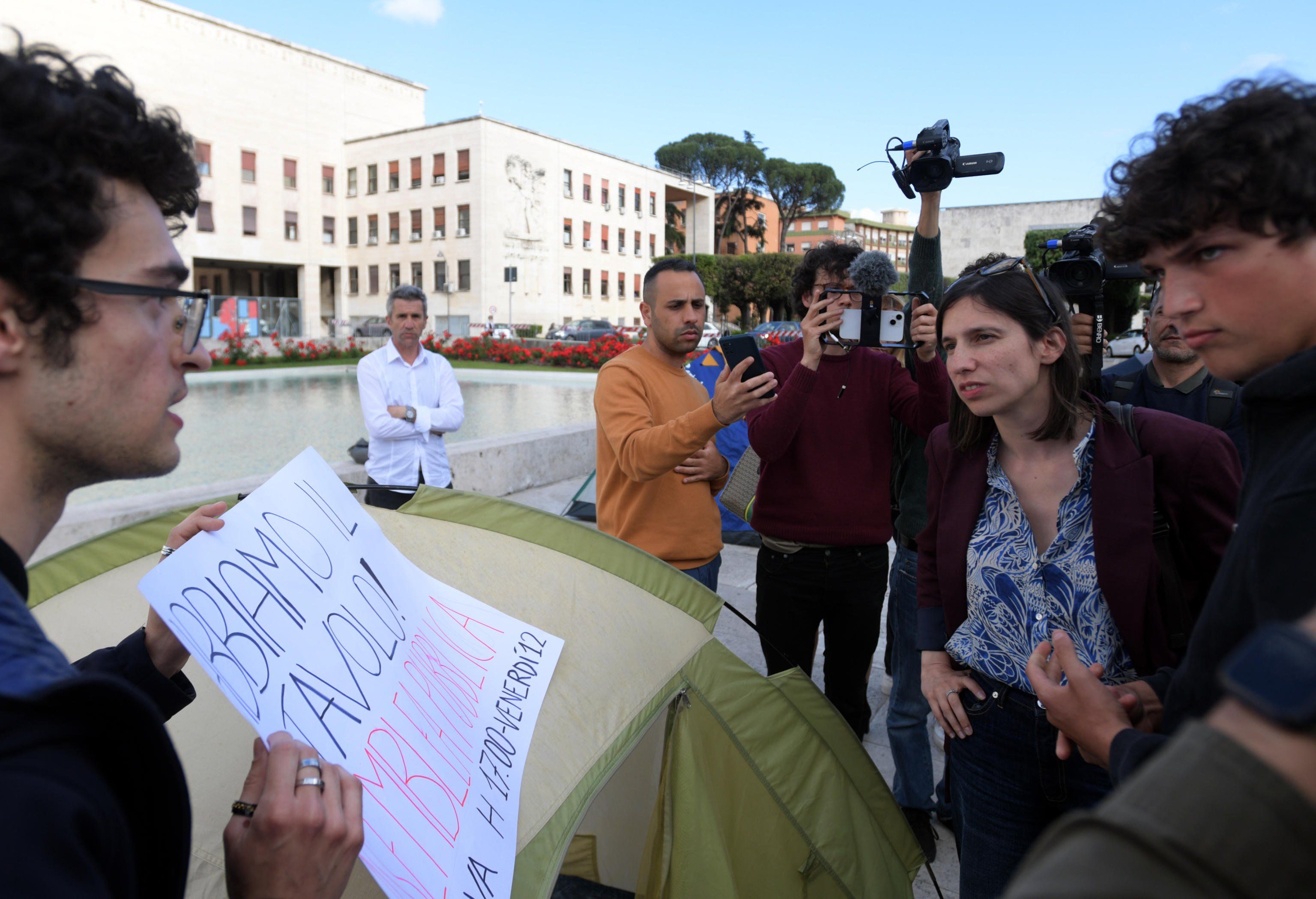 Affitti, Il Cdm Sblocca 660 Milioni Per Gli Alloggi Degli Universitari ...