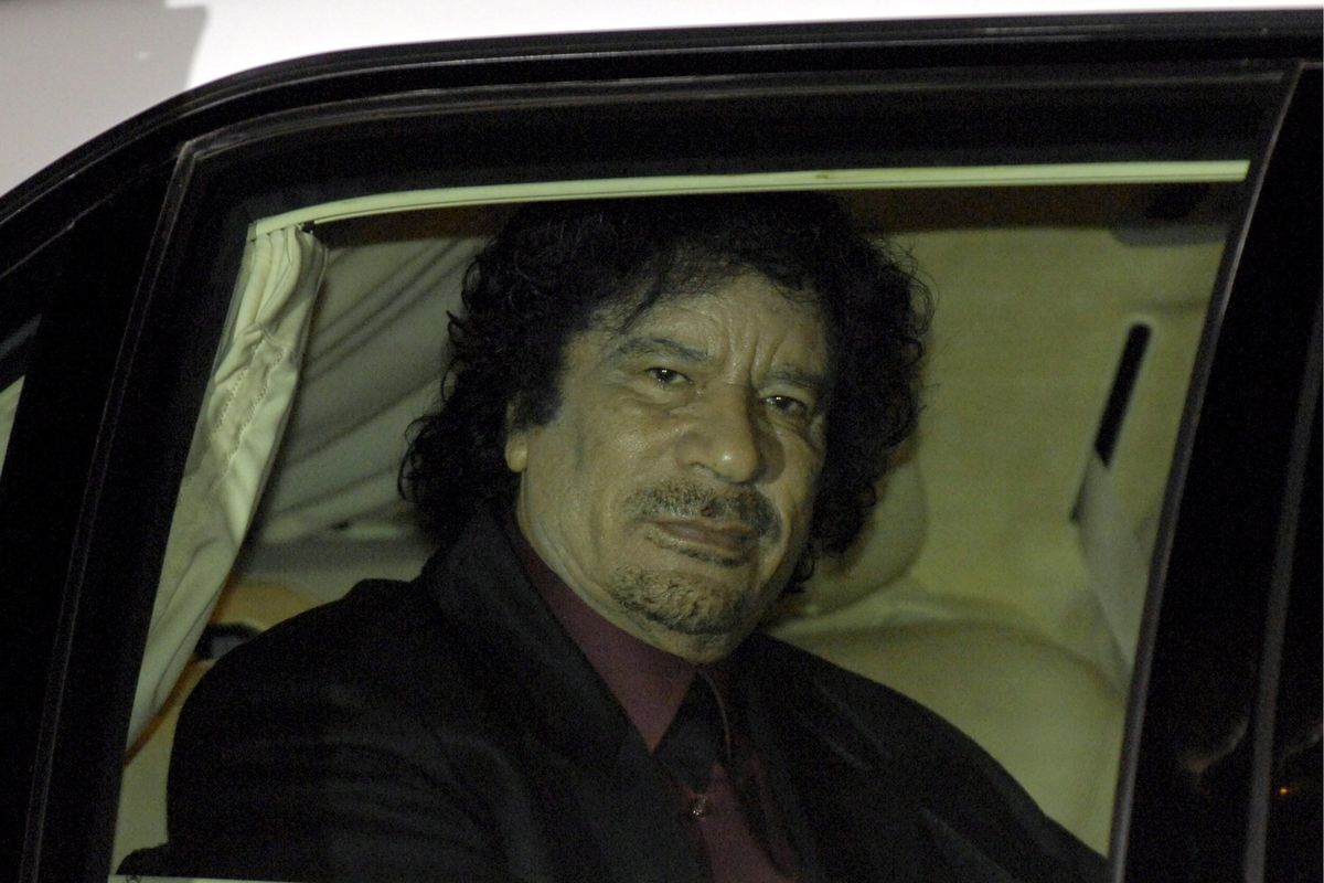 Gheddafi tormenta ancora Sarkozy: chiesto il processo per corruzione