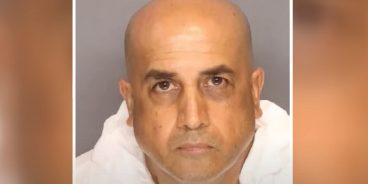 NextImg:California man commits love triangle slayings of wife and her girlfriend, turns himself in at police station to confess murders: Authorities