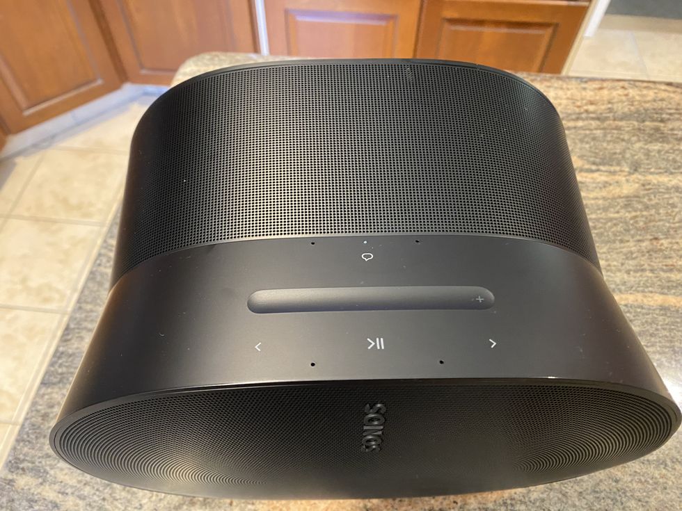 a photo of the top of Sonos Ear 300 with controls