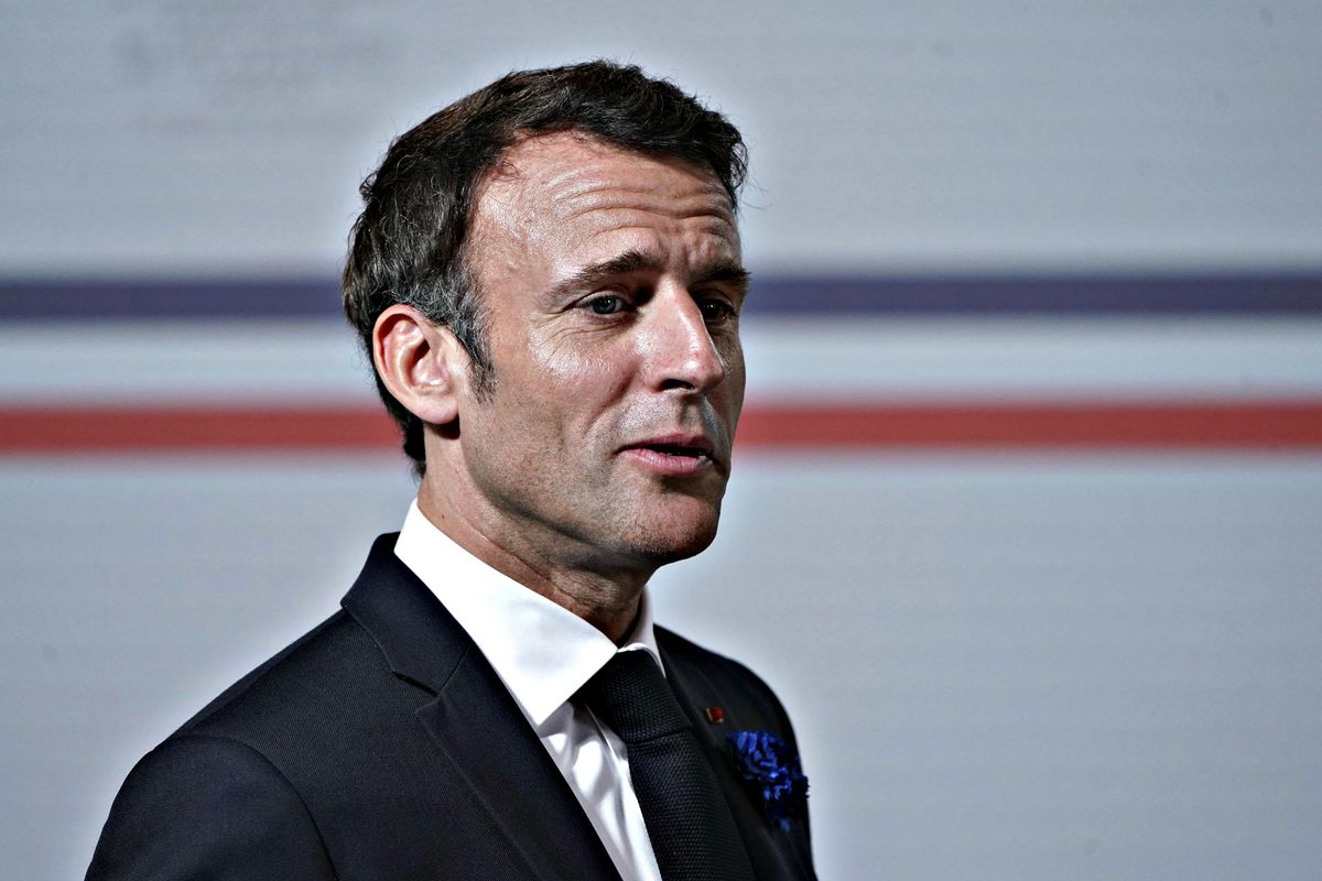 Prima lodi, poi insulti. Ai politici francesi la Meloni dà alla testa