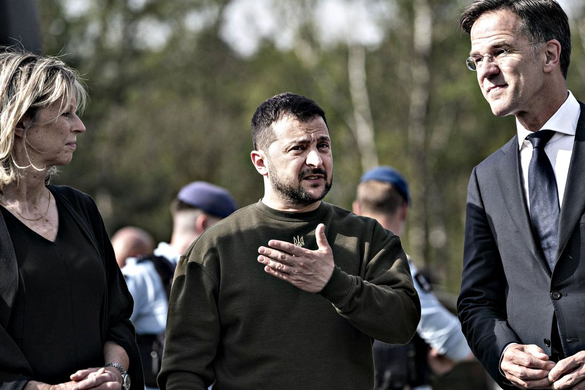 Mosca accusa Washington per l’attacco al Cremlino. Zelensky: «Putin criminale»