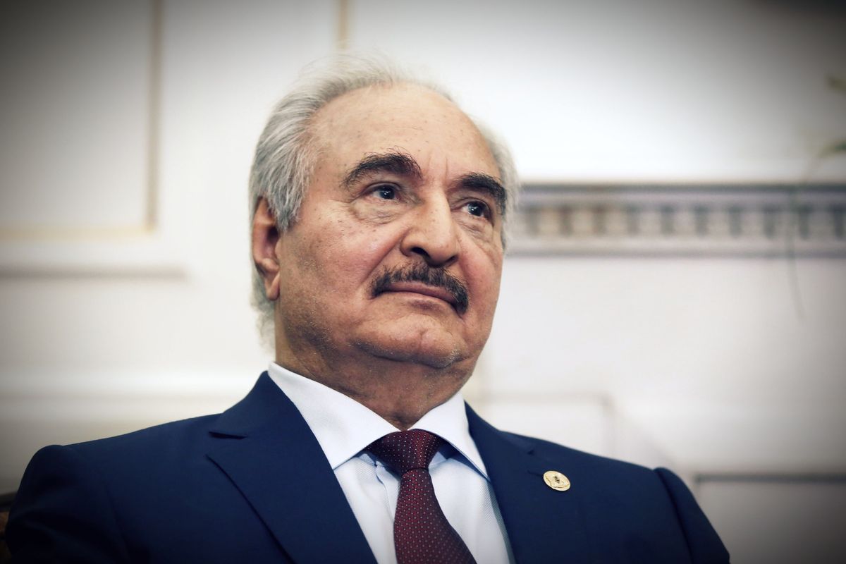 Il governo vede Haftar, il Pd si divide