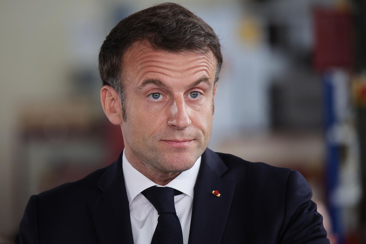 Macron ringhia su Roma perché è isolato nell’Ue. Già pronti i nuovi agguati