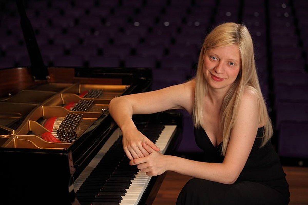 Pianista «filorussa» bandita a teatro. Per sentirla serve la tv indipendente