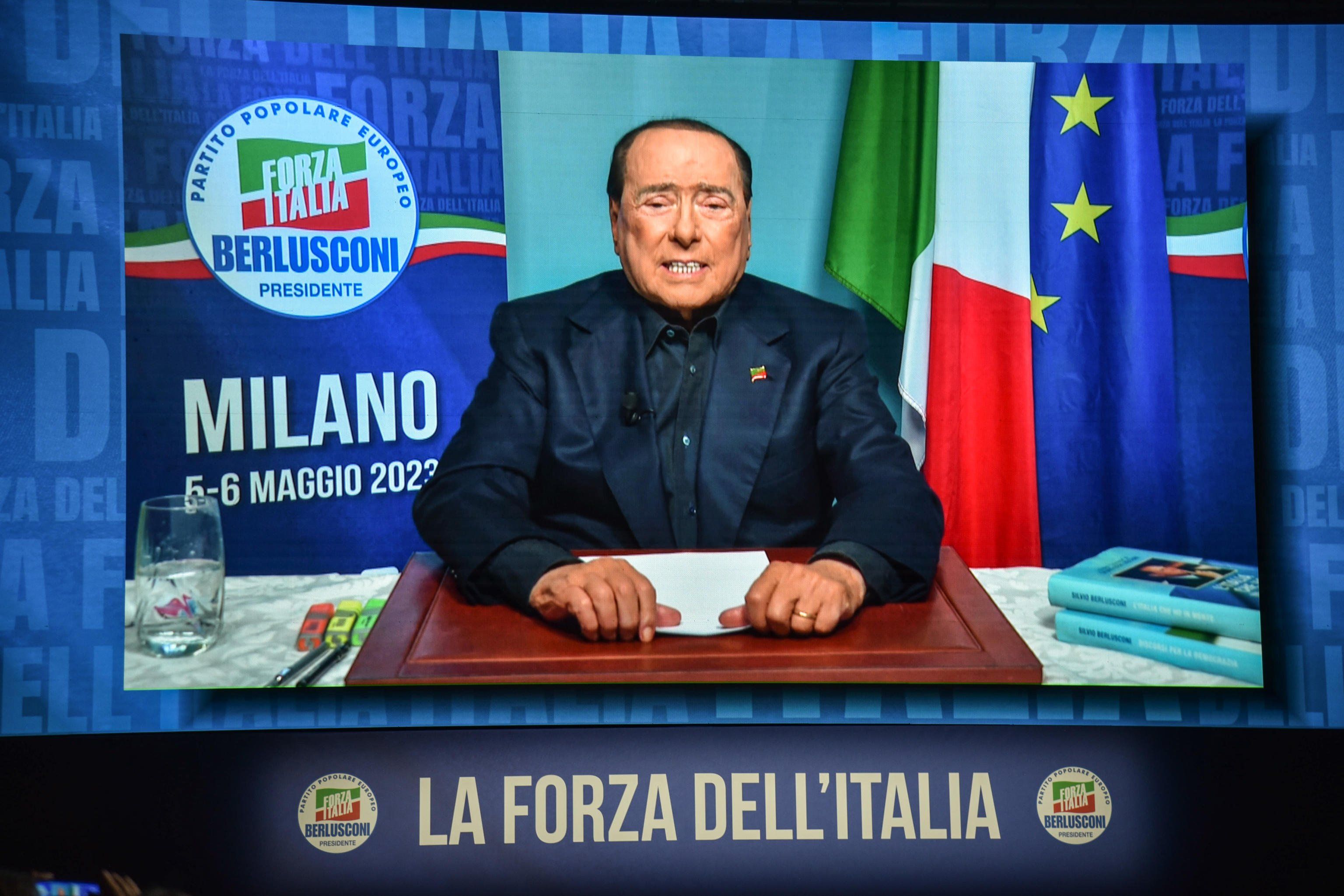 Un video di Silvio rianima la convention di Fi