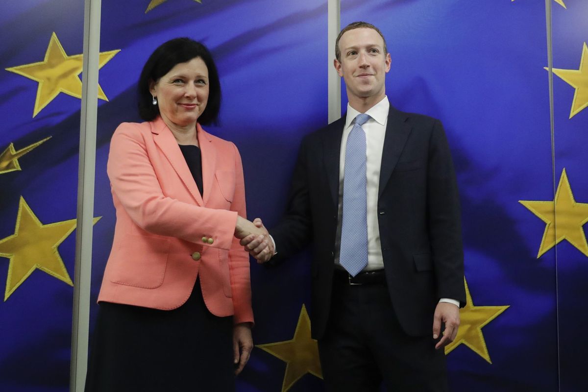 La Commissione paga l’ente che la convince a suicidarsi con le ecofollie green